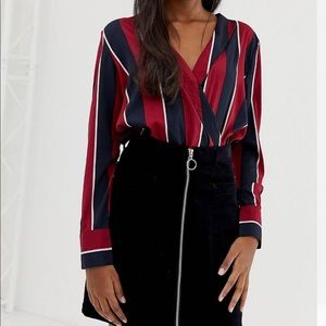 Influence wrap front body in stripe print (NWT)